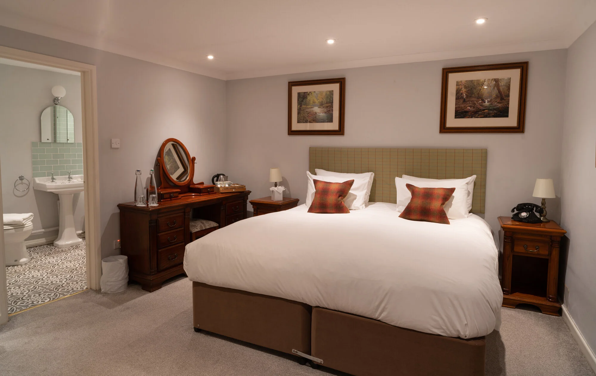 A photograph of a superior double room at The White Hart Wells